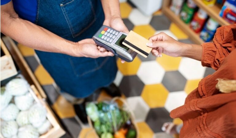Hướng dẫn chi tiết cách xuất hóa đơn cho khách lẻ