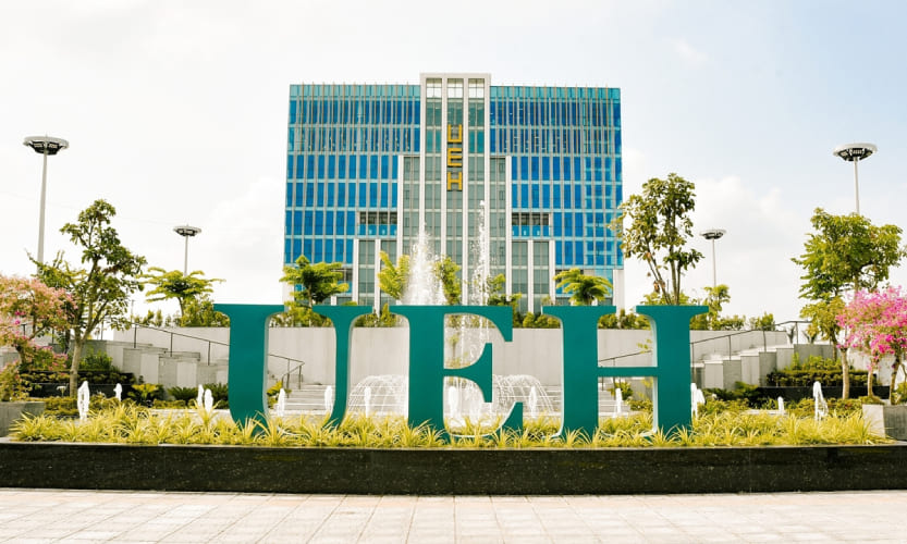 ảnh trường Đại Học Kinh Tế TP.HCM