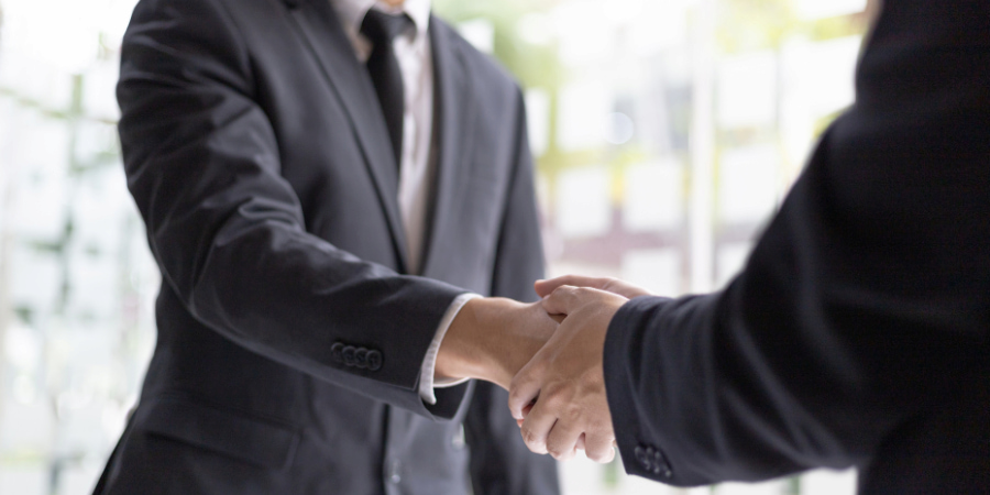 Ai có quyền quyết định công việc kinh doanh của công ty hợp danh?